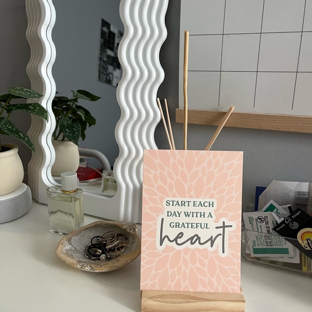 Motivational cards with wooden base